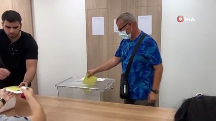 Tayland'daki Türk vatandaşları oylarını kullanmaya başladı