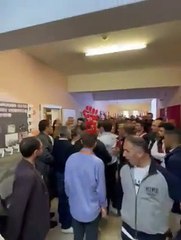 AKP'li okul sorumlusu CHP'li avukatlara saldırdı. Avukatlar öğretmenler odasına sığındı