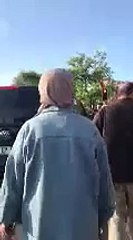 Süleyman Soylu'nun gezisinde eliyle “kalp” yaptığı için bir genç gözaltına alındı