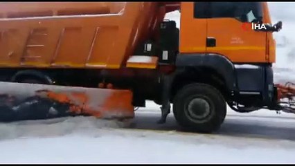 Antalya’ya Nisan ayının sonunda kar yağdı