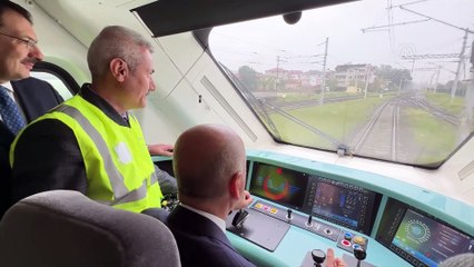 İlk Milli Elektrikli Tren Seti TCDD'ye teslim edildi