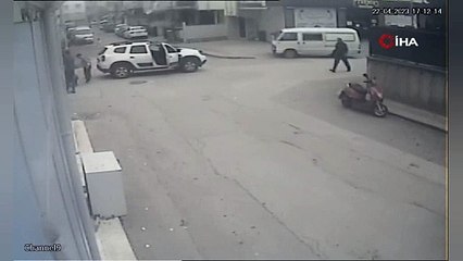 Cip yola fırlayan çocuğun üzerinden geçti. Kaza anı kamerada