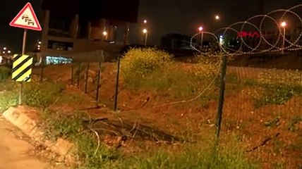 Pendik'te el freni çekilmeyen cip geri kayarak D-1-00 Karayoluna girdi