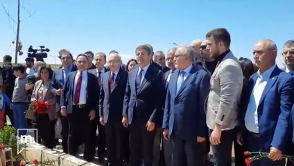 Deprem mezarlığında dua eden Kılıçdaroğlu'na büyük terbiyesizlik