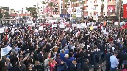 Muharrem İnce yine dans etti. Depremde ölen on binlerce vatandaş hemen unutuldu