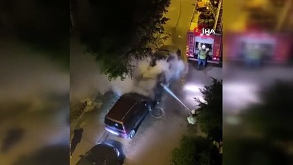 2 otomobil alevler içinde kaldı