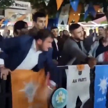 Kılıçdaroğlu’nun mitingi sonrası AKP’li adam CHP’li kadına saldırdı