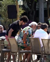 Vee Fedon denize düştü.  Yaz sezonunu resmen açtı