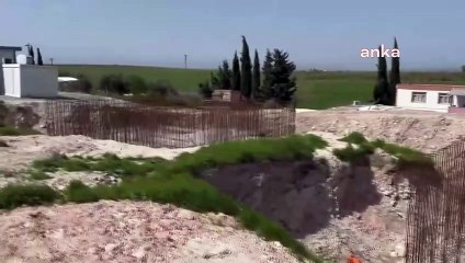 Adıyaman’da 6 yıl önce yapımına başlanan deprem evlerinin bitmediği ortaya çıktı. ‘Şimdi de 1 yılda bitireceğiz’ diyorlar