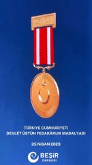 Erdoğan'dan Menzil Tarikatına Devlet Üstün Fedakarlık Madalyası. Seçimde Erdoğan’ı destekleyeceklerini açıklamışlardı