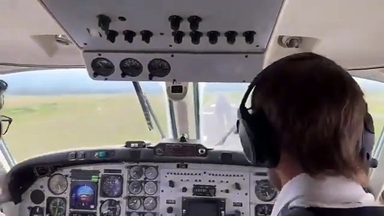 İniş takımları açılmadı uçak gövde üzerine iniş yaptı kimse yaralanmadı