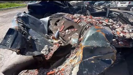 Depremde zarar gören 1396 araç otoparka çekildi