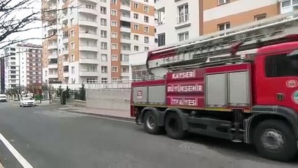 Oğlunu kurtarmak için alevlerin arasına dalan anne hayatını kaybetti