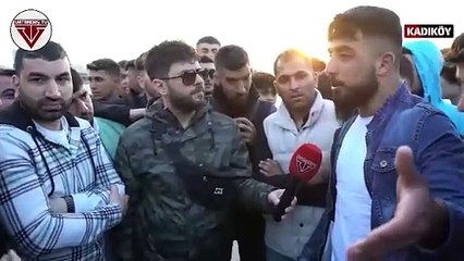 Sokak röportajında konuşan bir vatandaş: Biz bodrumlarda kalıyoruz, Suriyeli dairede kalıyor