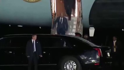 ABD Başkanı Joe Biden müttefiki İngiltere Başbakanını tanımadı. Başbakanı kenara itip başkasını selamladı