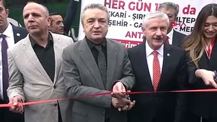 Hakkari'den 5 ile otobüs seferleri başladı; halaylarla karşıladılar