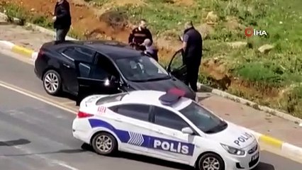 İstanbul'da otomobile silahlı saldırı. Ölü ve yaralı var