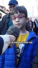 Küçük çocuk sokak röportajında insanlık dersi verdi: Her şeyde kendini iyi sanan ama hiçbir şey beceremeyenler