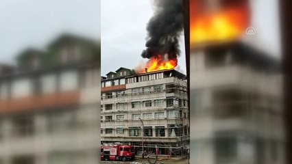 Trabzon'da apartmanın çatı katında yangın paniği