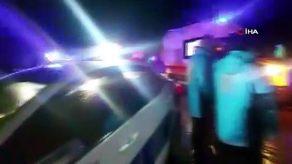 Belediye personellerini taşıyan otobüs devrildi: 3 ölü, 14 yaralı. Deprem bölgesinden dönüyordu