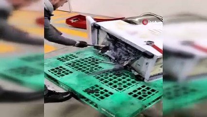 Brezilya'dan gelen hamur karma makinesinden 42 kilo kokain çıktı