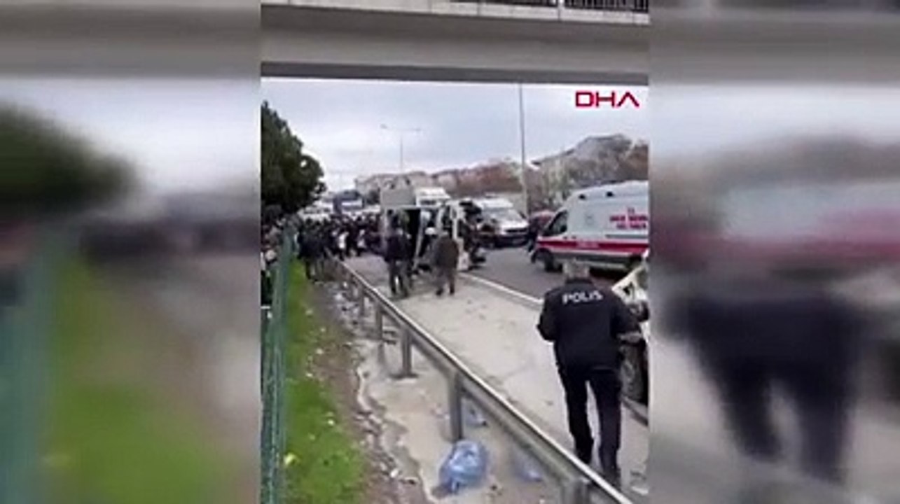 Flaş... Flaş... İstanbul Silivri'de zincirleme trafik kazası. Çok sayıda yaralı var