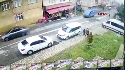 Kamyonetin çarptığı Yusuf Emir yaşamını yitirdi; kaza kamerada