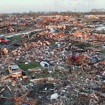 ABD’yi dev hortumlar yerle bir etti. Onlarca ölü var