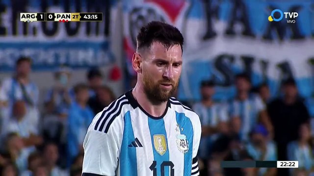 Messi kariyer rekorunu enfes golle kırdı. Sosyal medyada gündem oldu