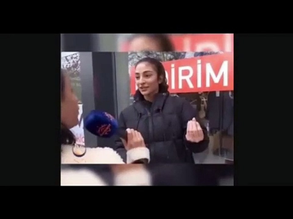 Ahsen TV muhabiri sokak röportajında zorla Erdoğan dedirtmeye çalıştı. Gencin Kılıçdaroğlu’na oy vereceğini söylemesinin ardından çılgına döndü