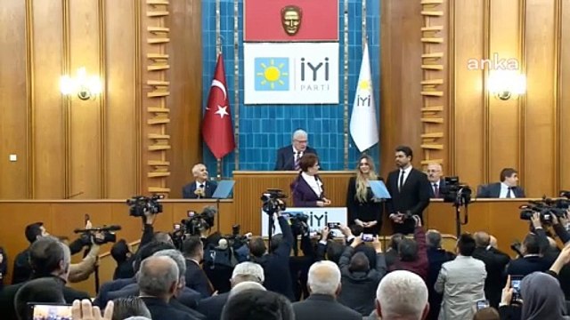 Gökhan Zan İYİ Parti'ye katıldı. Aday adayı oldu. Rozetini Akşener taktı