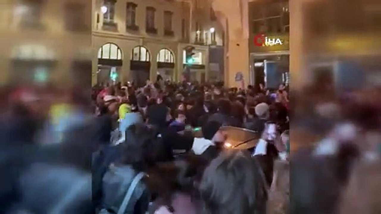 Fransa'da emeklilik reformu protestolarında 310 gözaltı