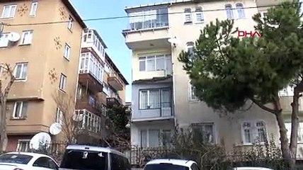 İstanbul'da deprem paniği. Bir sitede balkon çöktü