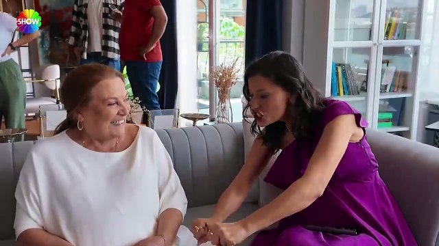 KızılcıkŞerbeti'nin heyecan dolu sezon finalinden kamera arkası sizlerle