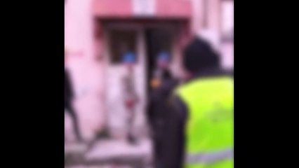 Yağmacı diye sopalarla dövdükleri kişi depremzede çıktı