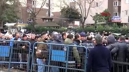 SGK önünde EYT izdihamı