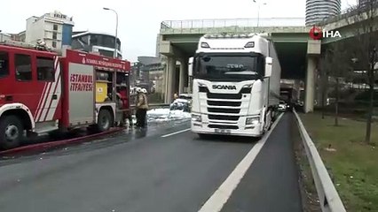 Basın Ekspres'te lüks otomobil yandı