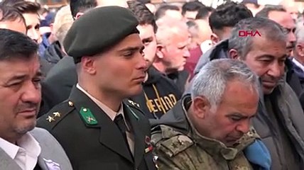 Miraç Üsteğmene son veda! Oğlunu parkasıyla uğurladı