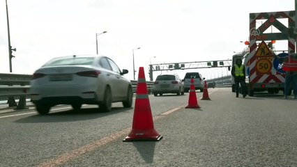 Kerç Köprüsü tamirat sonrası çift yönlü araç trafiğine açıldı