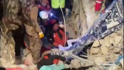 17 yaşındaki Adnan kurtarıldı: İdrarımı içerek hayatta kaldım dedi