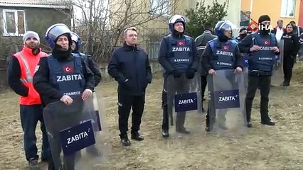 Büyükçekmece'de kaçak 32 yapının yıkımına başlandı