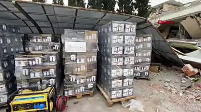 Flaş... Flaş... Kahramanmaraş'ta depremde hasar gören metal fabrikası çöktü. Ölü ve yaralılar var