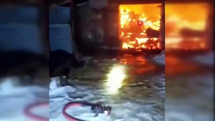 Ahşap ev alevlere teslim oldu