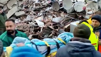 12 yaşındaki Ege, 62 saat sonra enkazdan böyle kurtarıldı