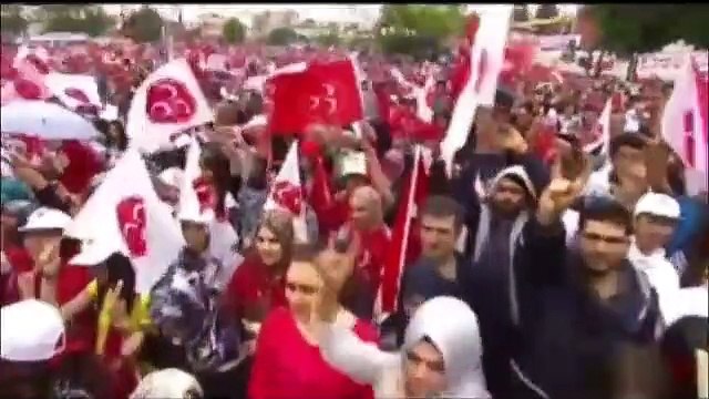 Erdoğan’ın bir zamanlar Bahçeli hakkında söyledikleri yeniden gündem oldu. Bahçeli de Erdoğan'a sert konuşuyordu