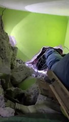 Köydeki enkazda tünel açıp 5 kişiyi kurtardılar. İşte nefes kesen kurtarmanın tünel içi görüntüleri