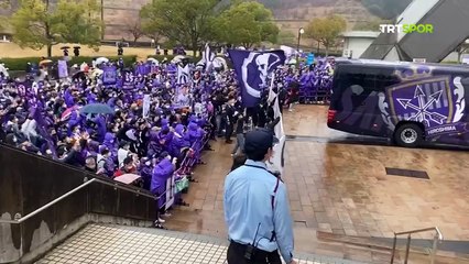 Japon taraftarlar Hiroşima'da Türkçe pankart açtı: Geçmiş olsun Türkiye