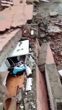 Vatandaş yetkililere böyle seslendi: Burası: Hatay Kırıkhan UMKE yok AFAD yok unutulduk burada iki ceset var çıkartamıyoruz