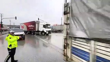 Bursa-İstanbul kara yolunda kar engeli