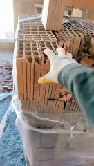 Kum gibi dağılan tuğlalar. Beton cinayetinin arkasındaki gerçek. Gözlerinize inanamayacaksınız. Hiç mi kontrol eden yok